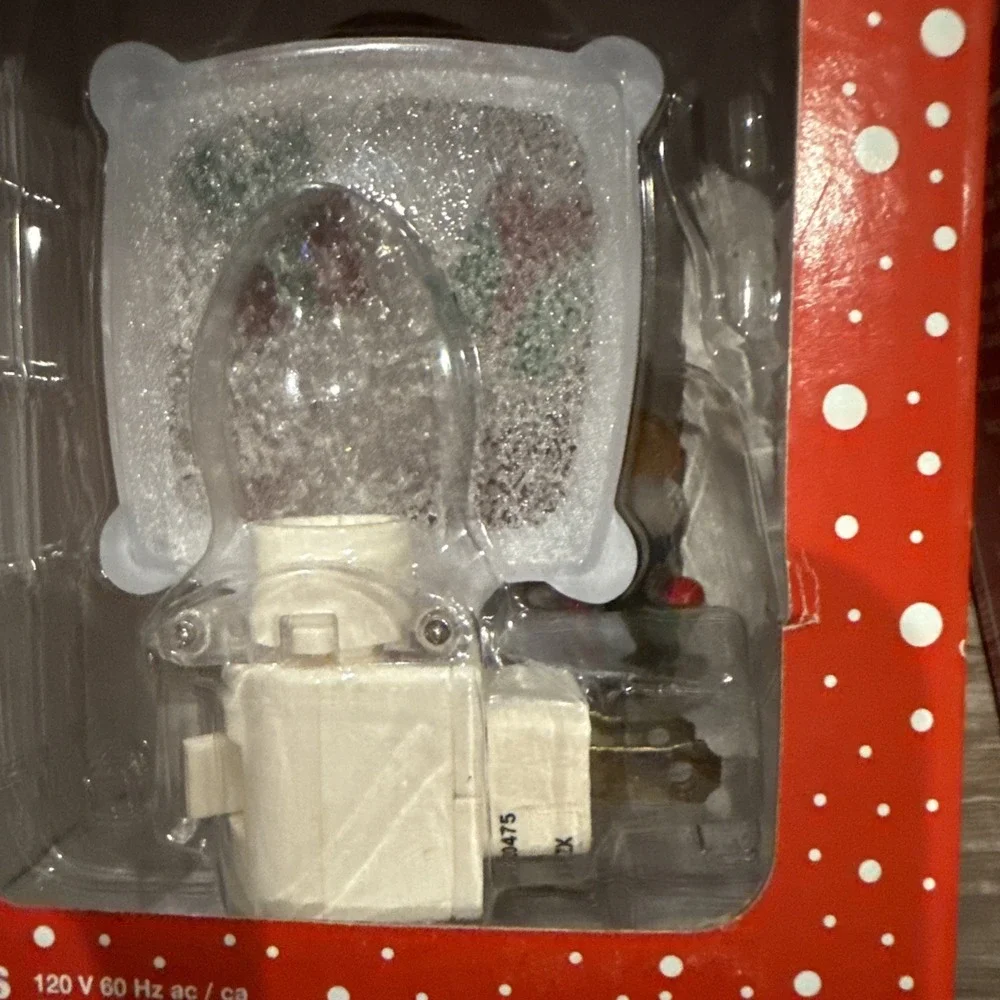 Set of 3 Night Light‎ Veilleuse Christmas Santa, Penguin & Reindeer Wall Plugs